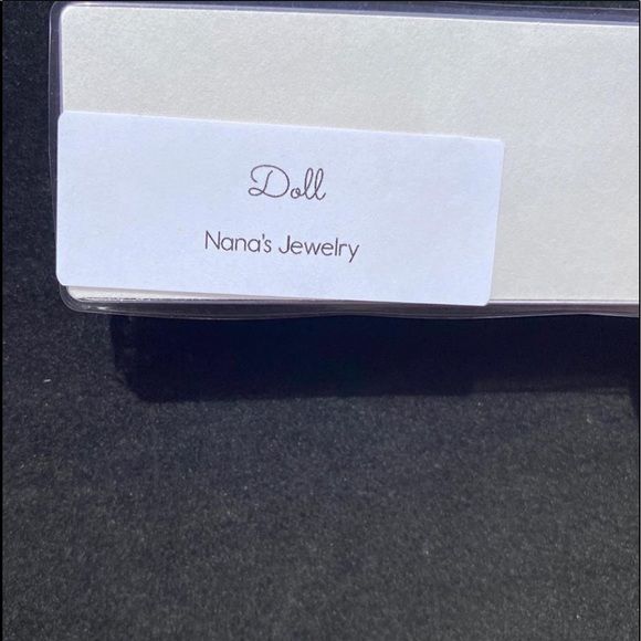 Lashes - Picture 2 of 2